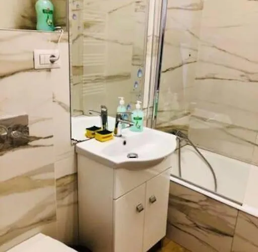 Joy Unirii 10 2 דירה *